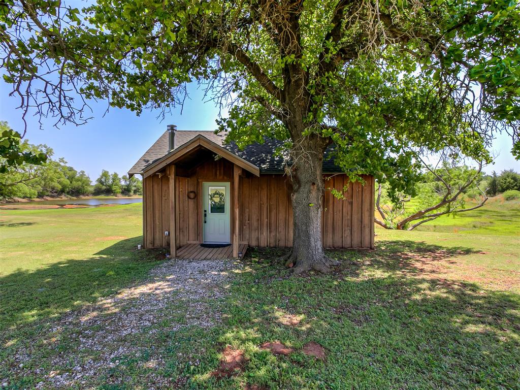 8800 N Coltrane Road Property Photo 30