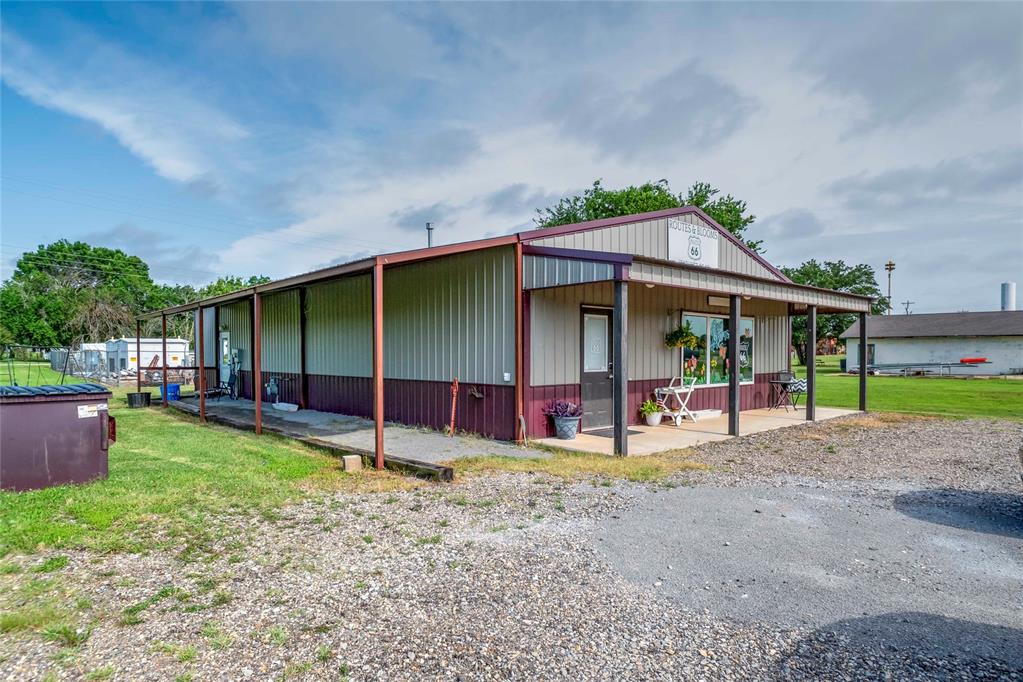 1003 N Broadway Avenue Property Photo 17