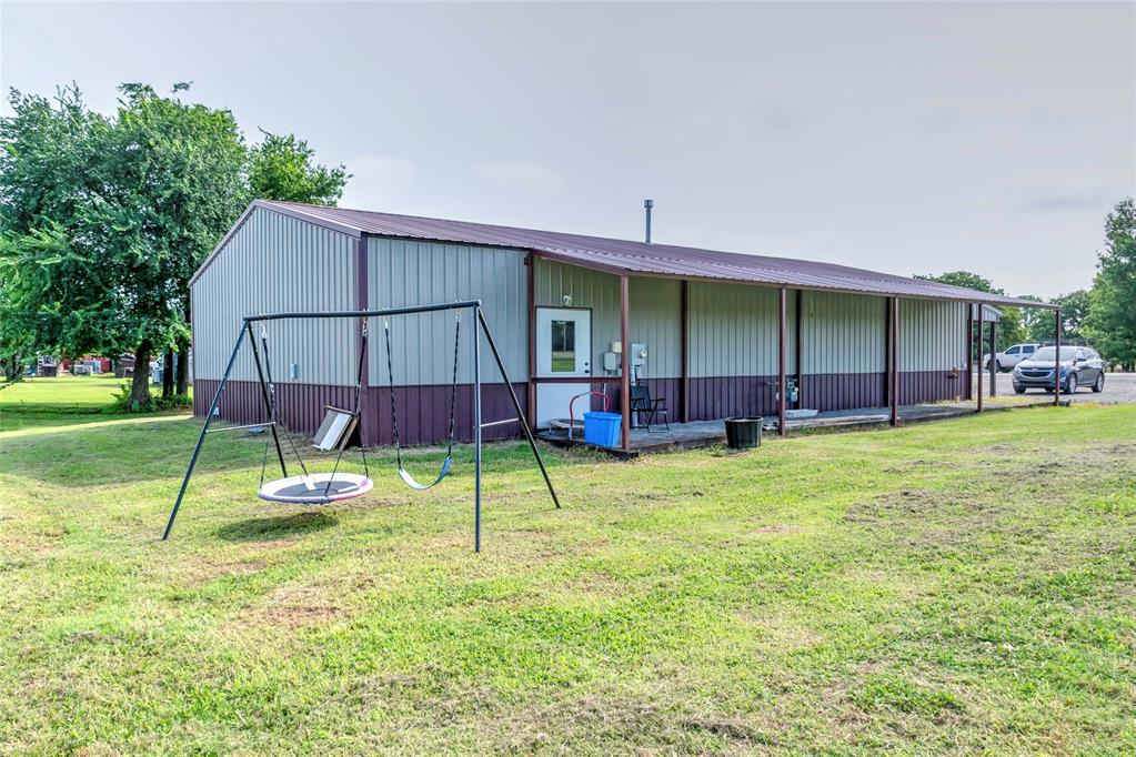 1003 N Broadway Avenue Property Photo 18