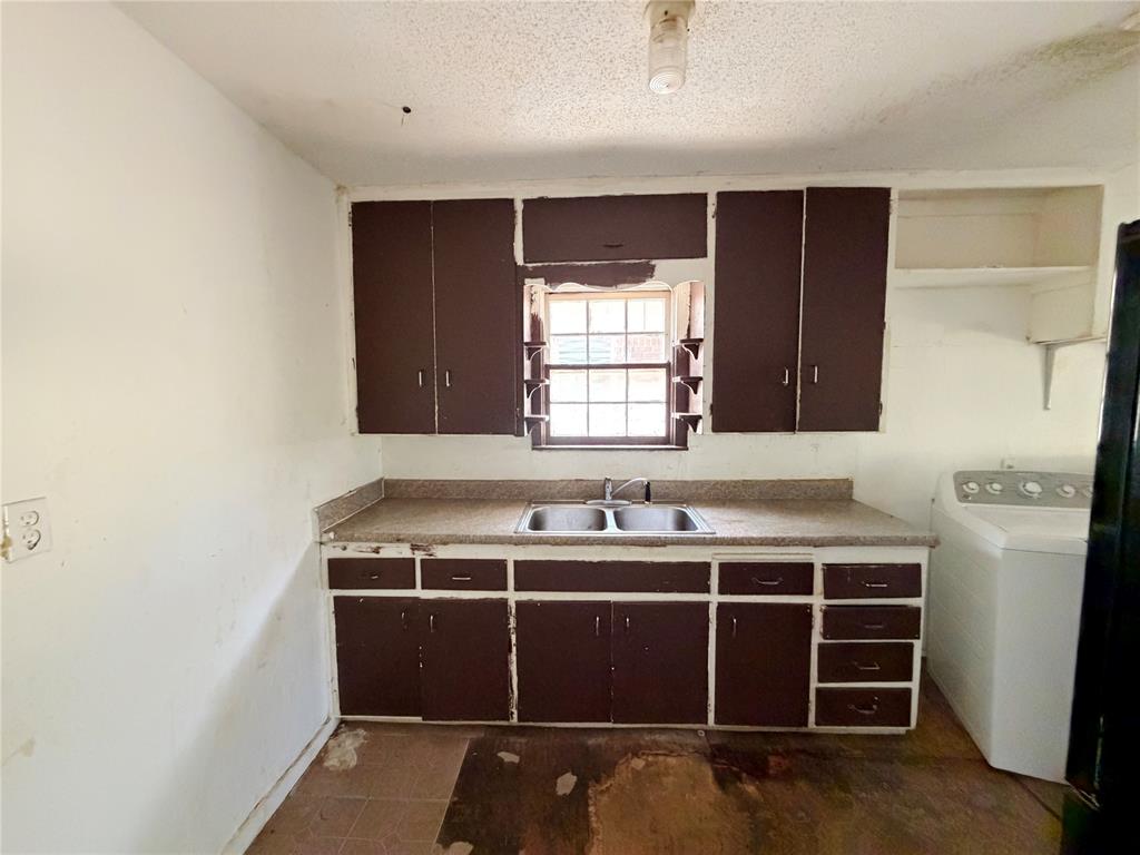 737 Sw 47th Street Property Photo 8