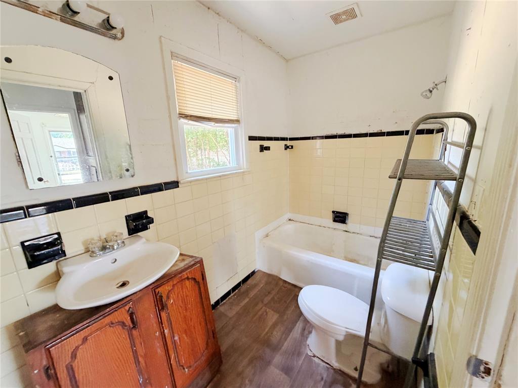 737 Sw 47th Street Property Photo 10
