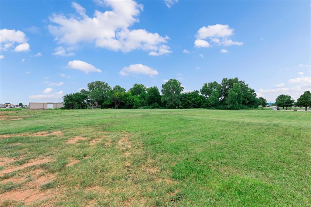 301 S Yukon Parkway Property Photo 5