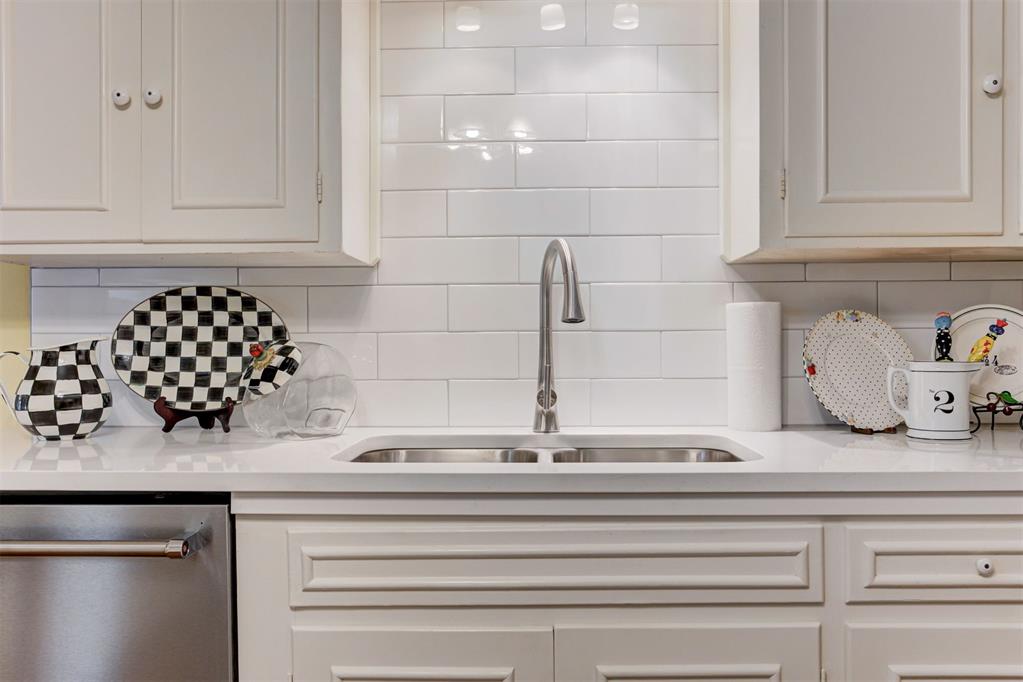 1744 Westbrooke Terrace Property Photo 18