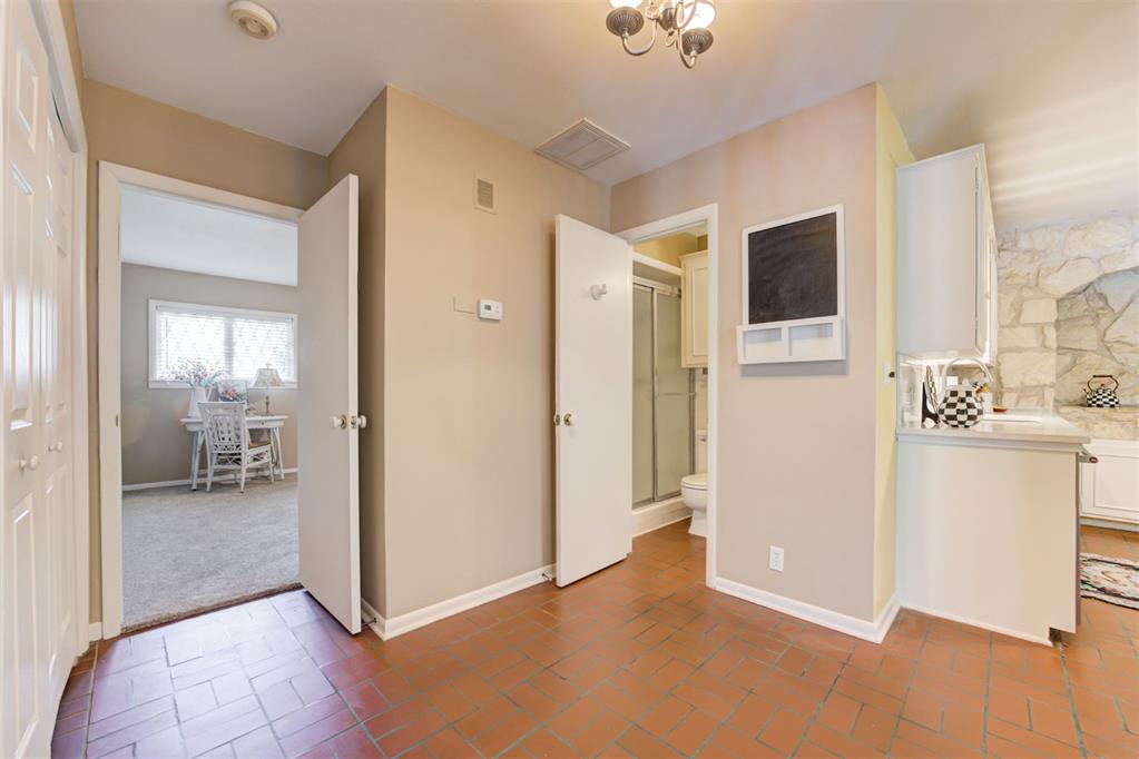 1744 Westbrooke Terrace Property Photo 20