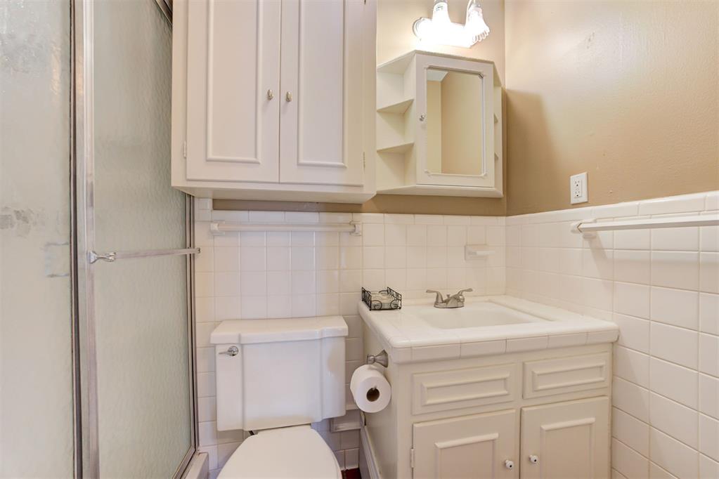 1744 Westbrooke Terrace Property Photo 21