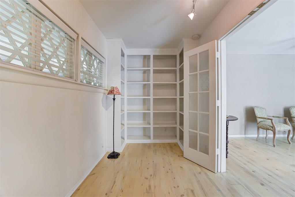1744 Westbrooke Terrace Property Photo 26