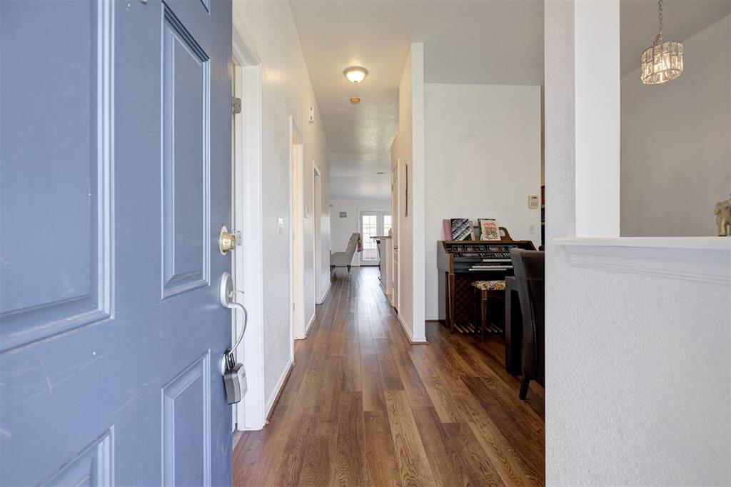 612 Cavecreek Street Property Photo 4
