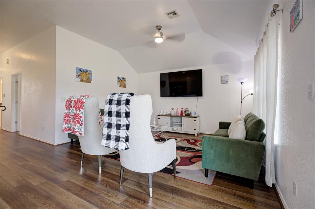 612 Cavecreek Street Property Photo 13
