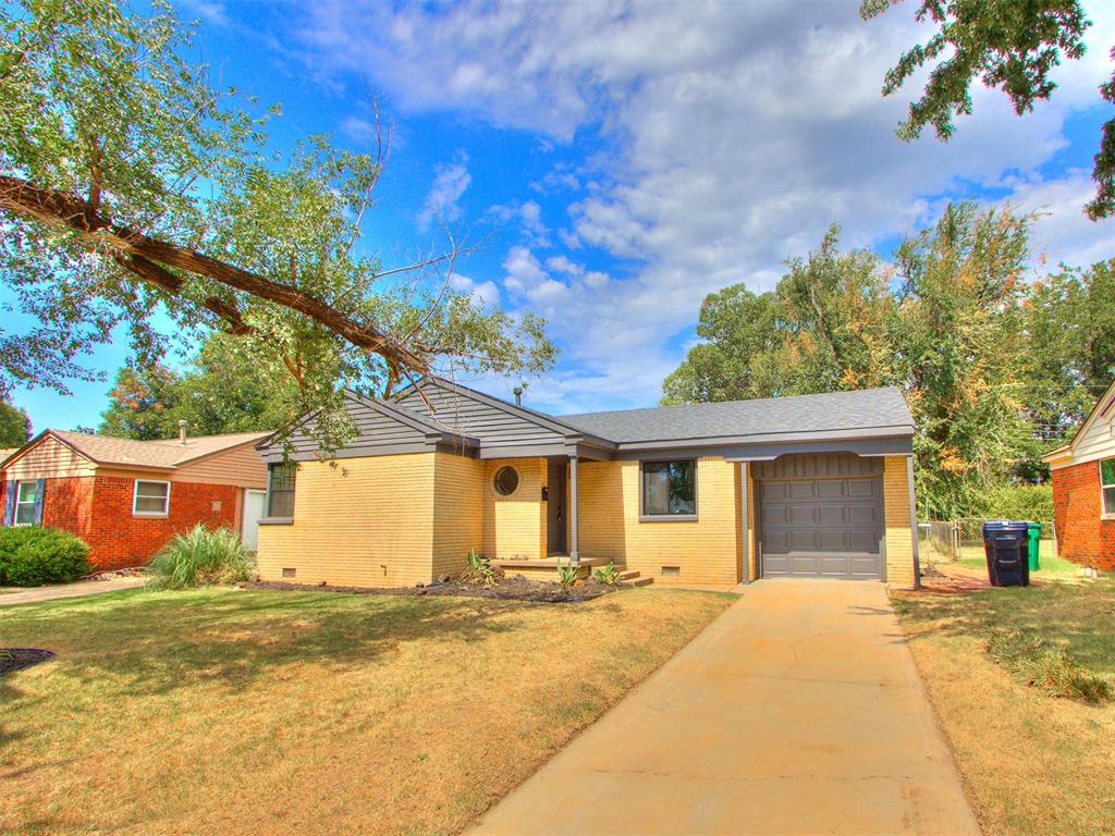 2201 N Roff Avenue Property Photo 4