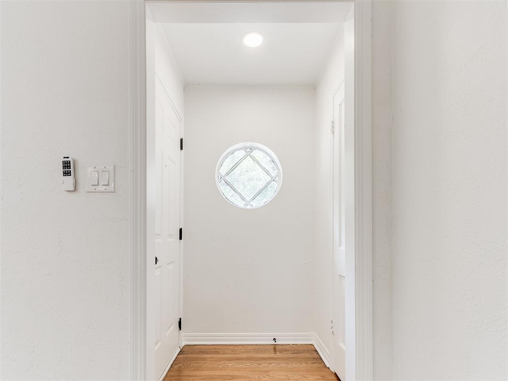 2201 N Roff Avenue Property Photo 14