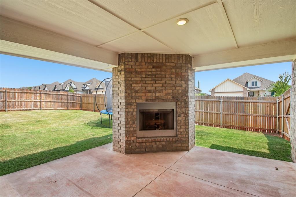 18700 Big Cedar Way Property Photo 32
