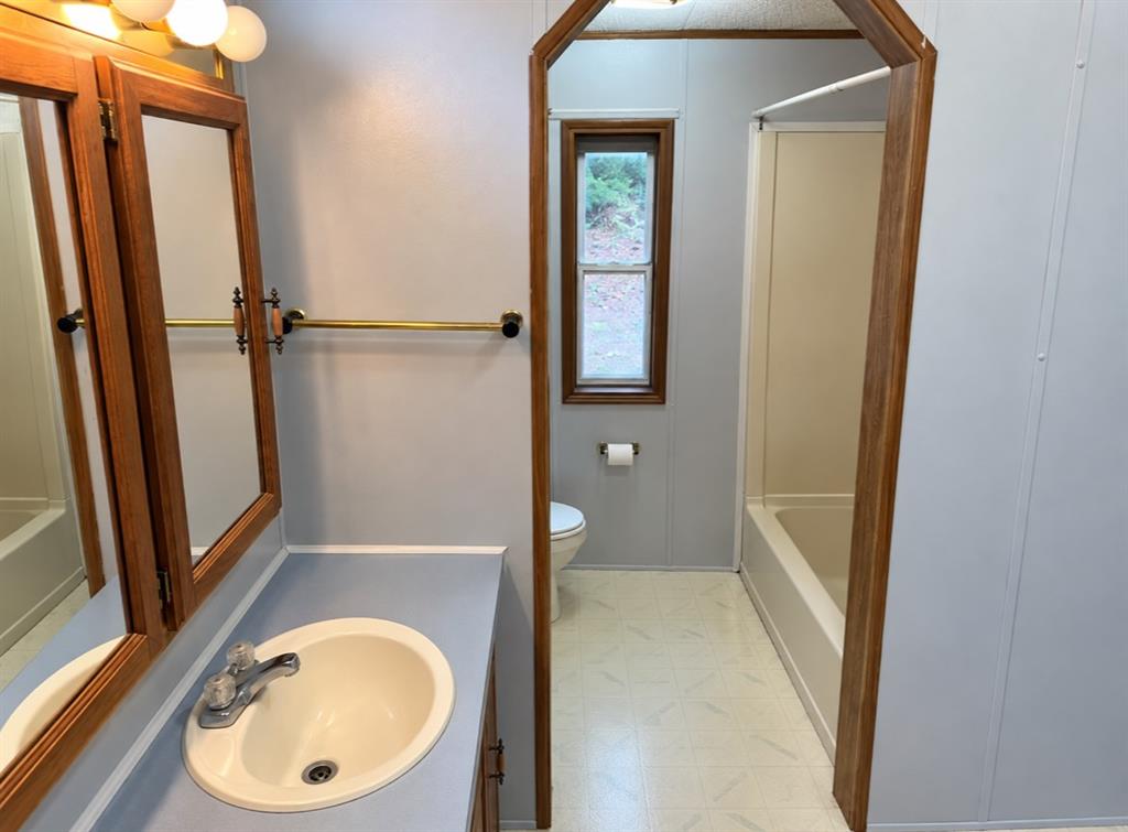 624 S 433rd West Avenue Property Photo 10