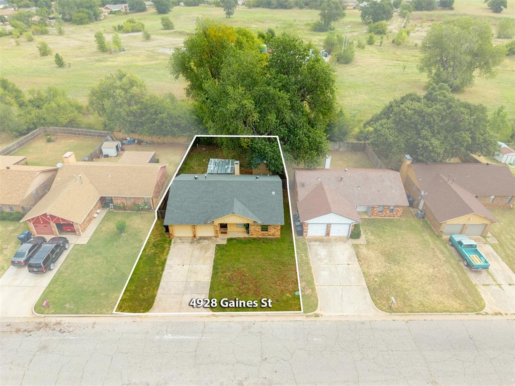 4928 Gaines Street Property Photo 3