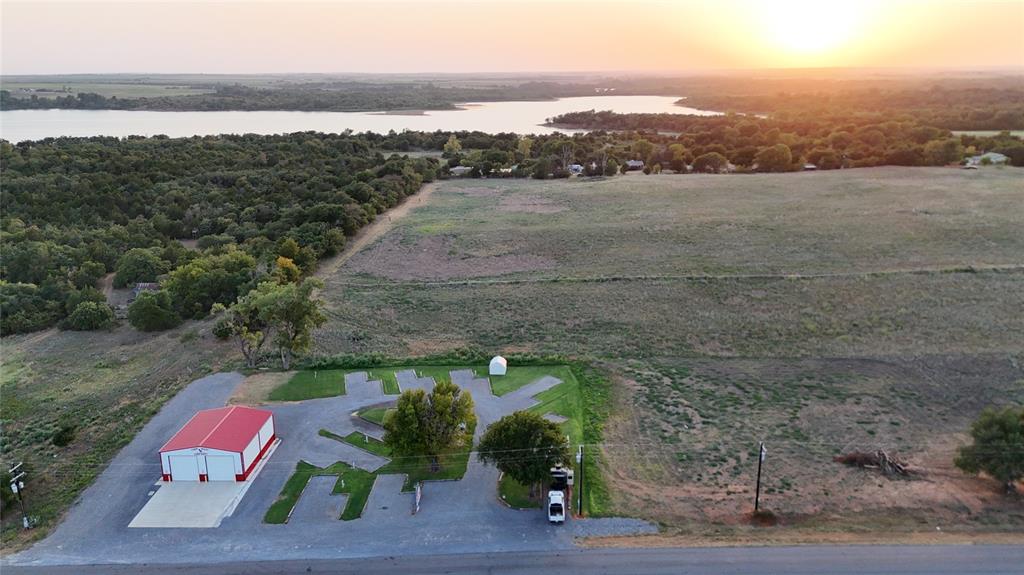1420 N Crow Roost Road Property Photo 8