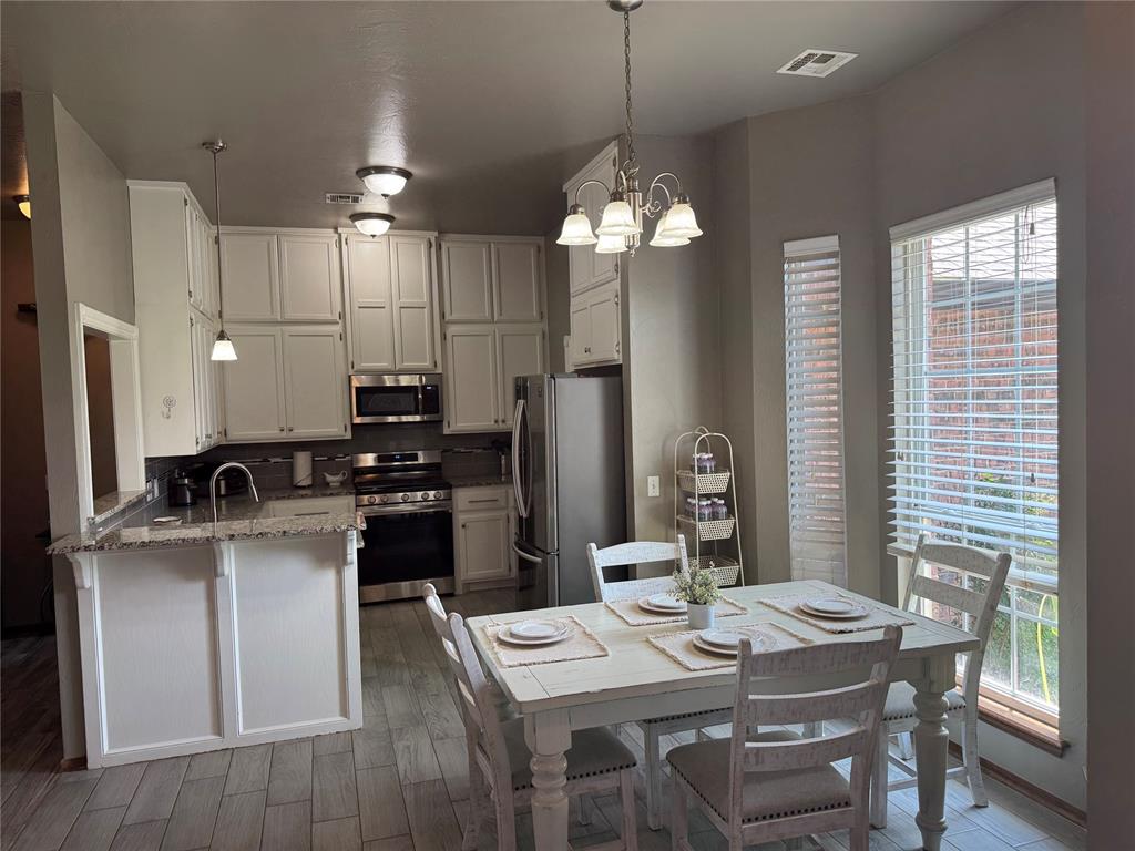 1121 Nw Phils Way Nw Way Property Photo 3