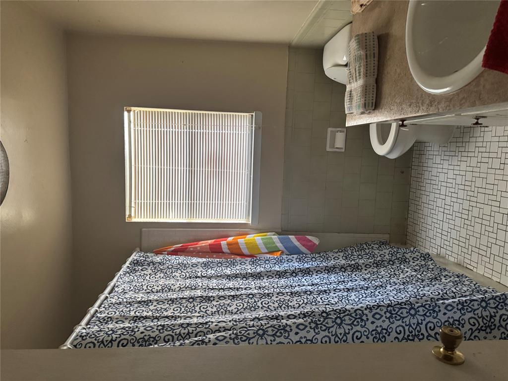 2113 S Boulevard Boulevard Property Photo 8