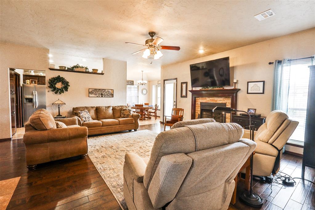 13012 Maple Leaf Drive Property Photo 3