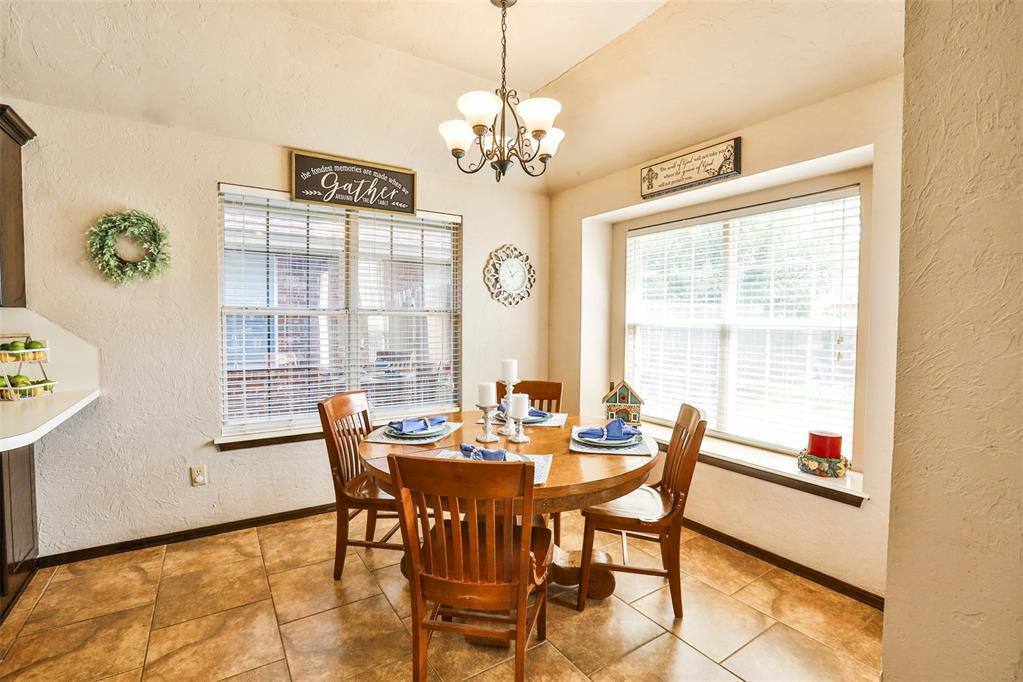 13012 Maple Leaf Drive Property Photo 8