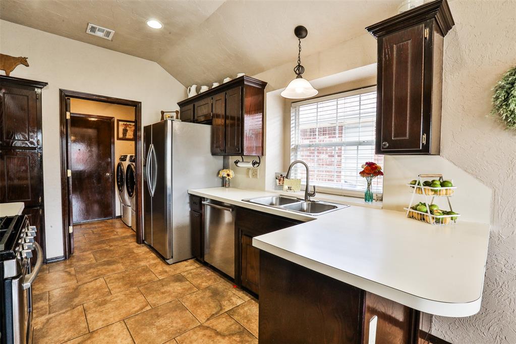 13012 Maple Leaf Drive Property Photo 10