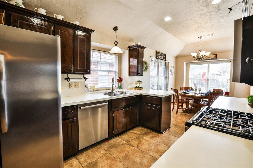 13012 Maple Leaf Drive Property Photo 11