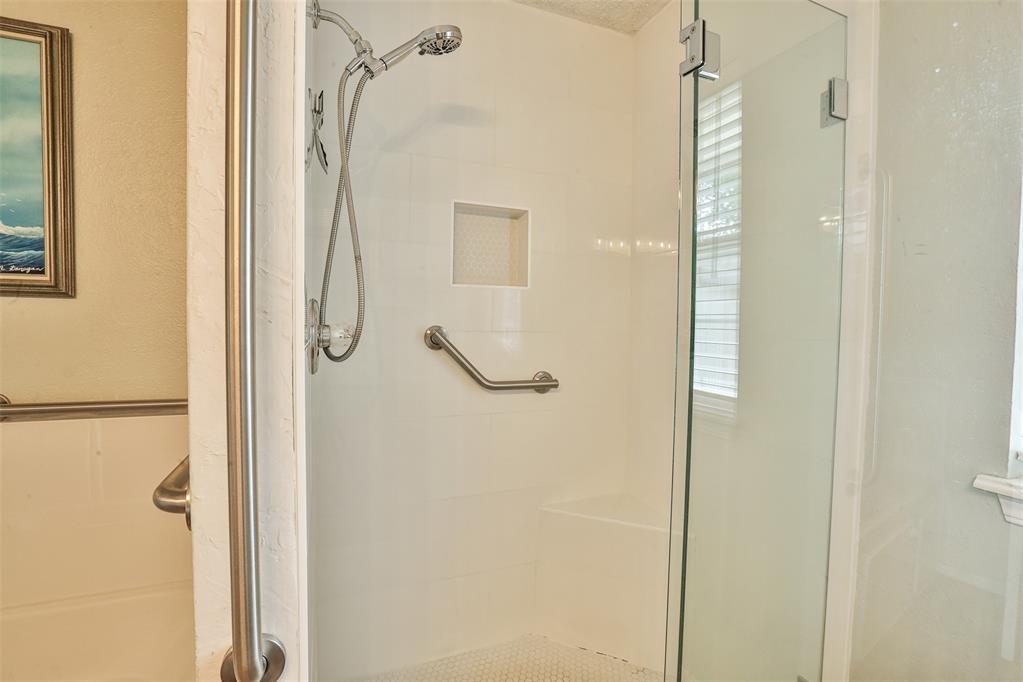 13012 Maple Leaf Drive Property Photo 20