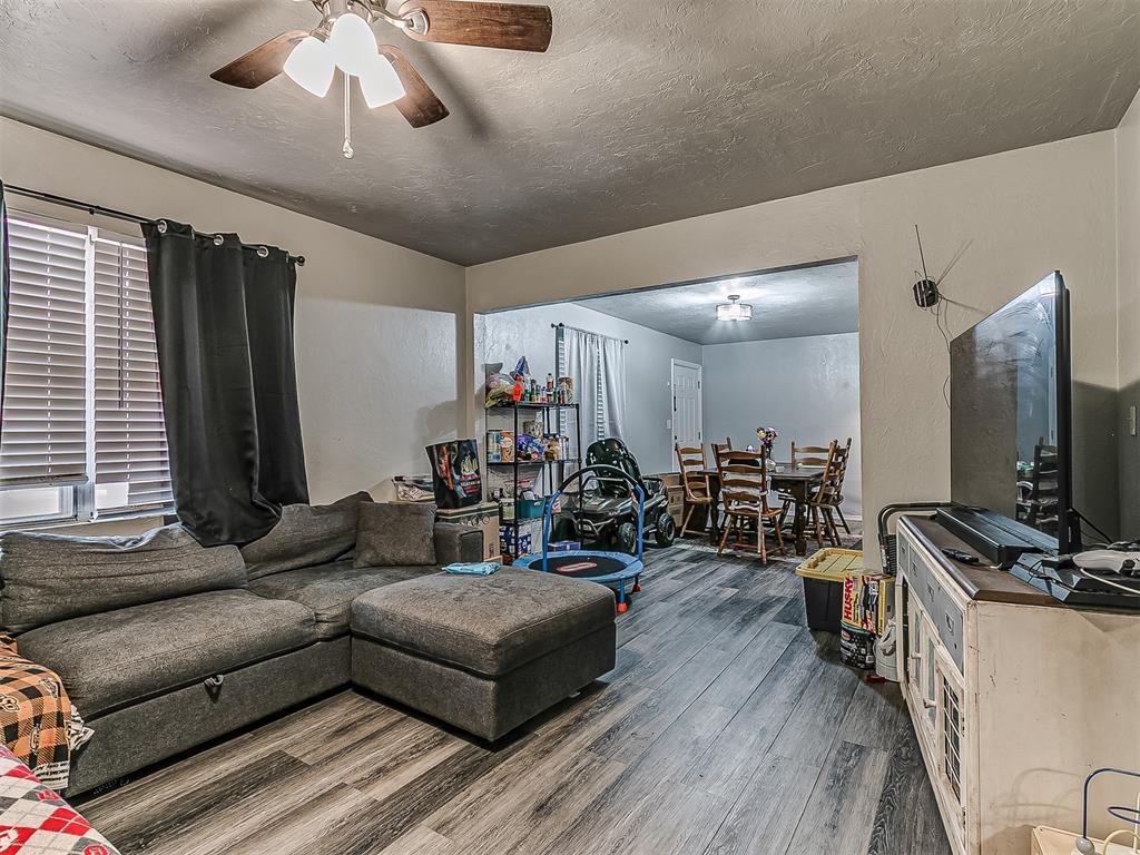 990936 S Candlewood Lane Property Photo 3