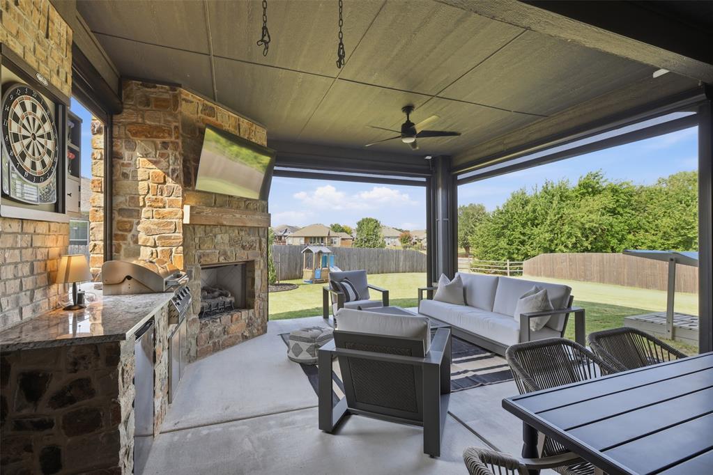 3810 Ne Black Mesa Road Property Photo 2
