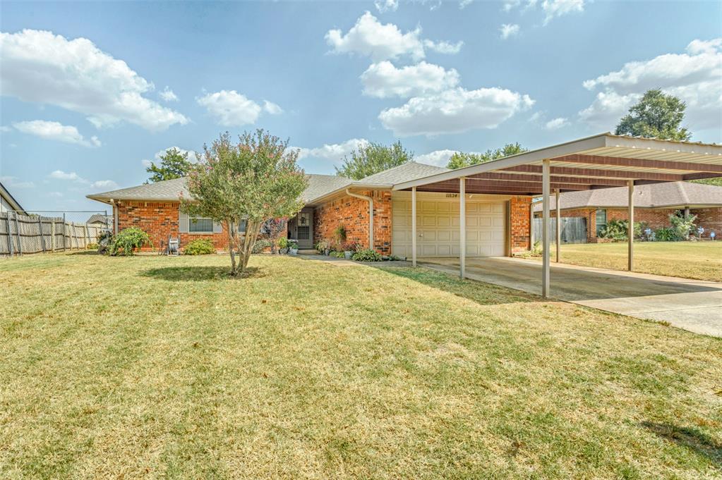 11824 Larkdale Drive Property Photo 2
