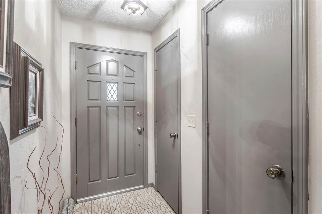 11824 Larkdale Drive Property Photo 4