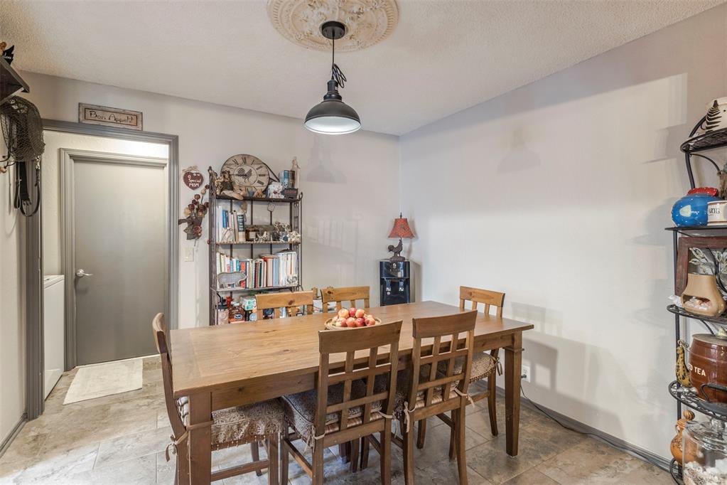 11824 Larkdale Drive Property Photo 10