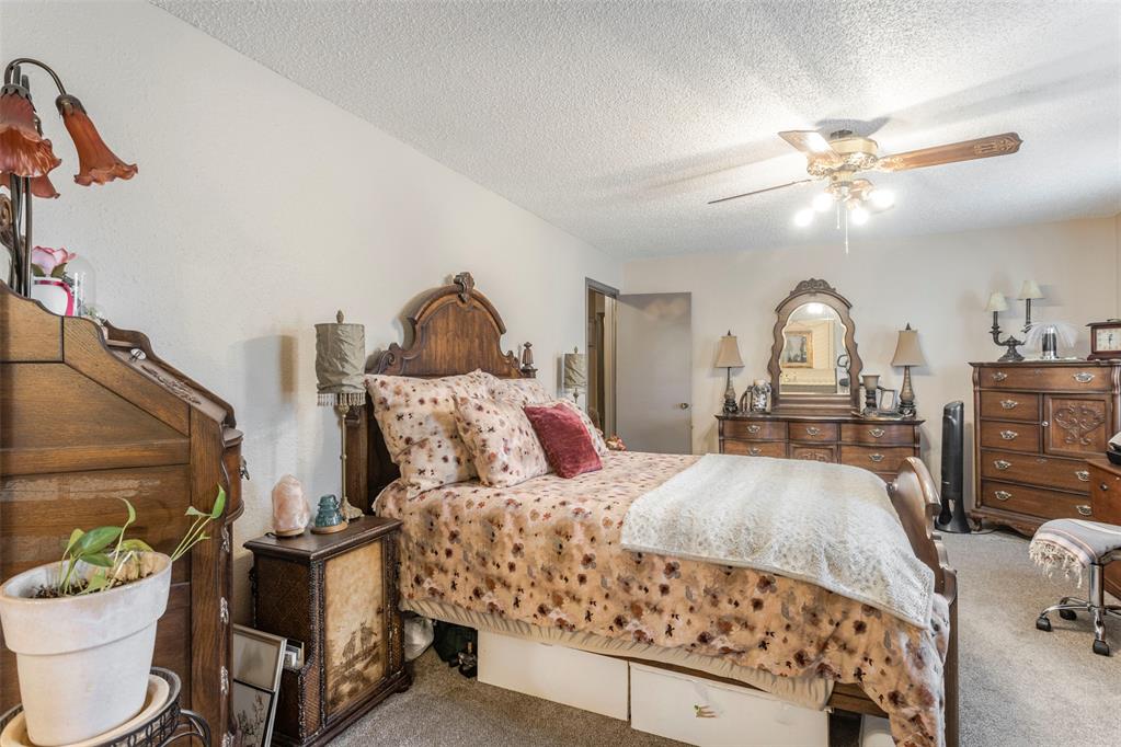 11824 Larkdale Drive Property Photo 14