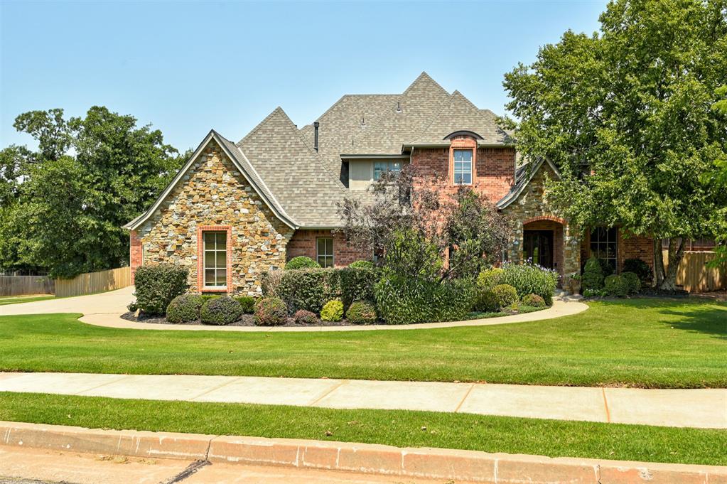 1301 Autumn Creek Drive Property Photo 1