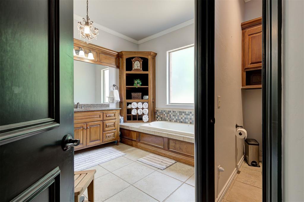 1301 Autumn Creek Drive Property Photo 12