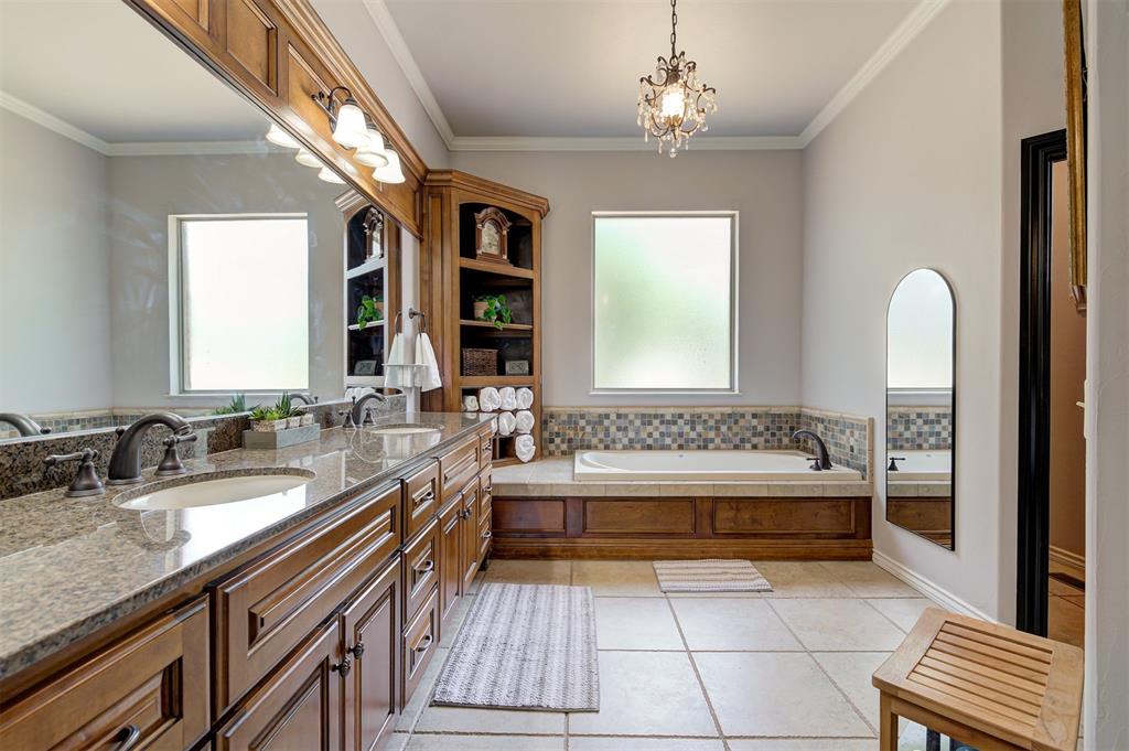 1301 Autumn Creek Drive Property Photo 14