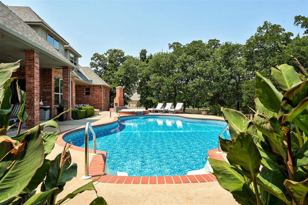 1301 Autumn Creek Drive Property Photo 30
