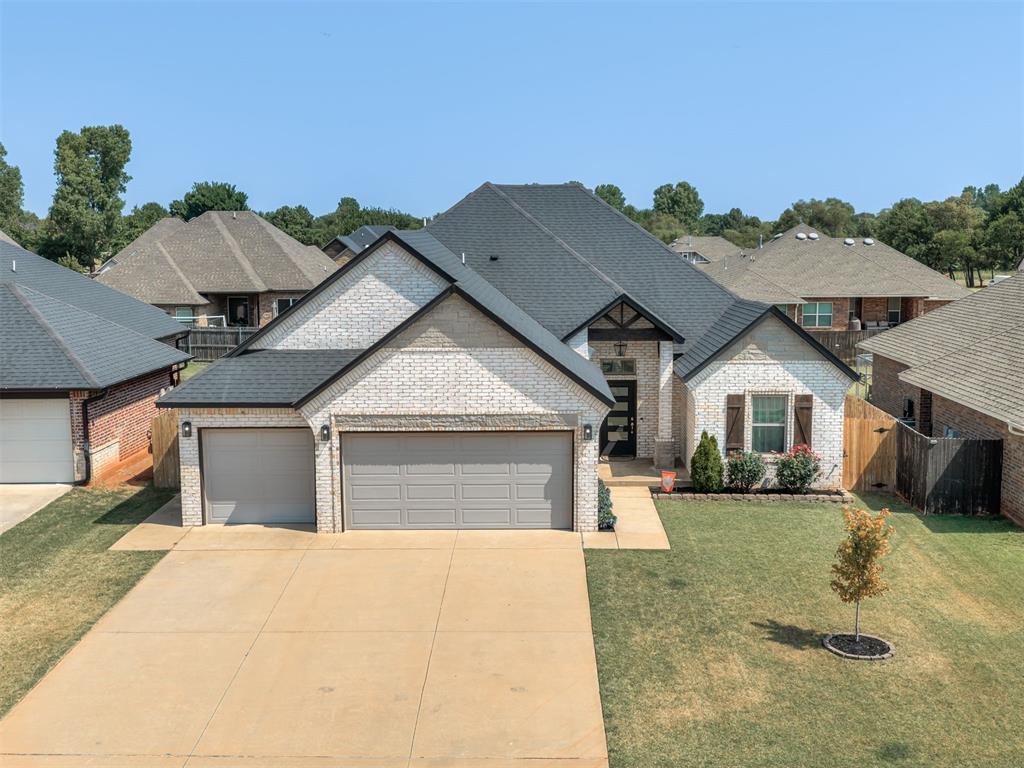 1825 W Blake Court Way Property Photo 1