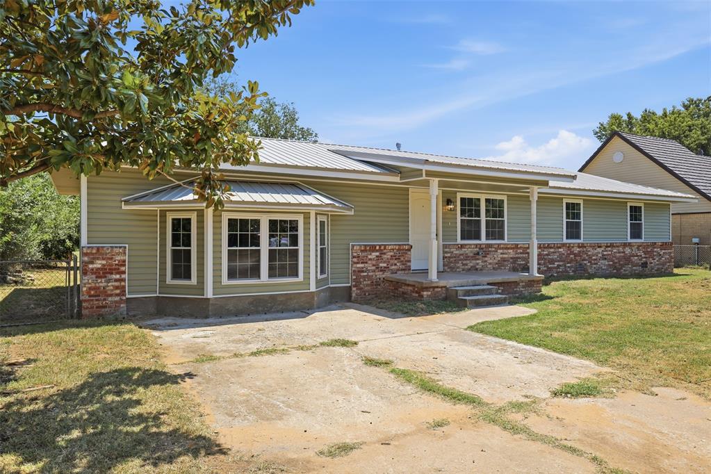 3244 Cox Street Property Photo 4