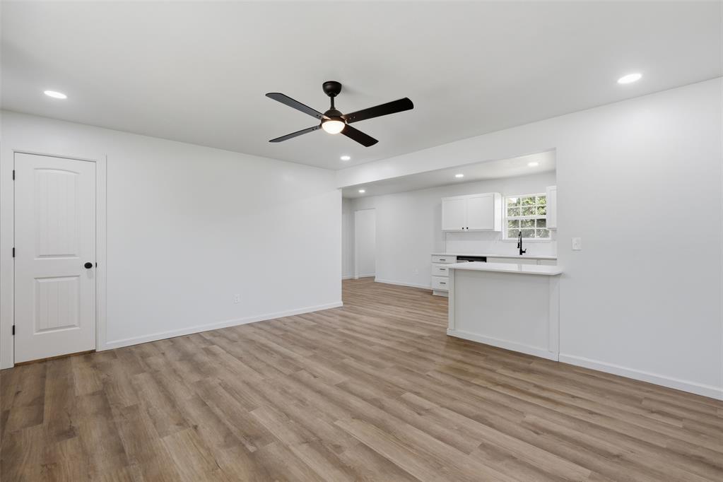3244 Cox Street Property Photo 9