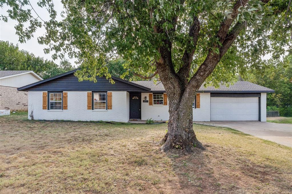 1017 Pinebrook Drive Property Photo 3