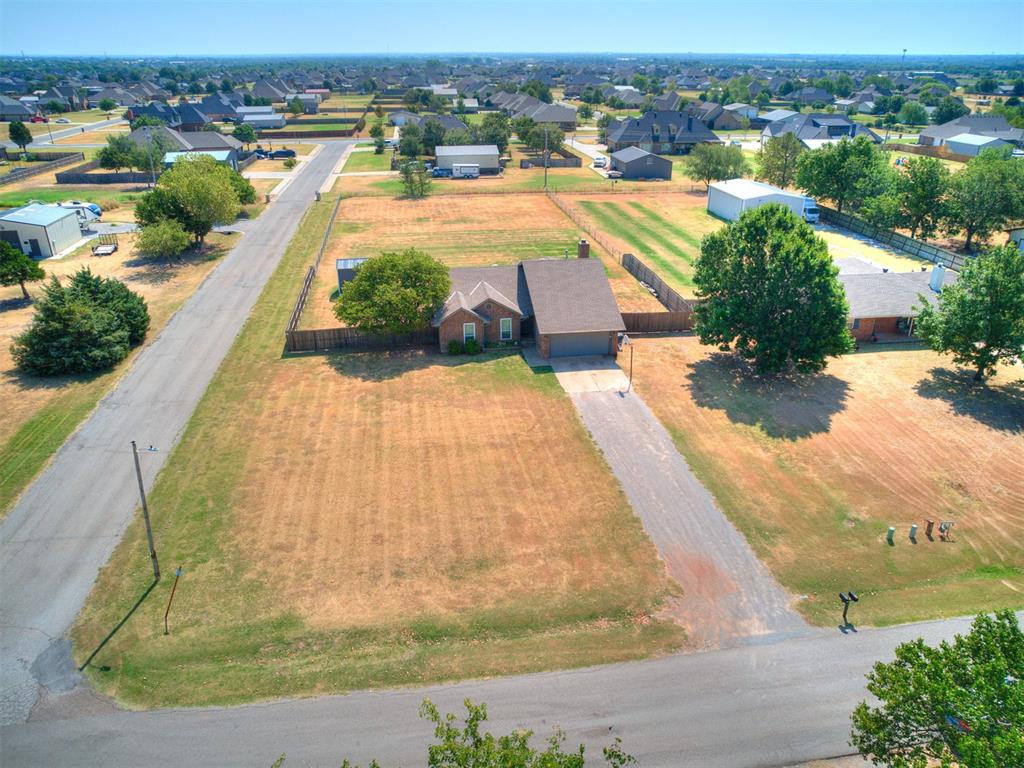 524 Ne Antelope Street Property Photo 43