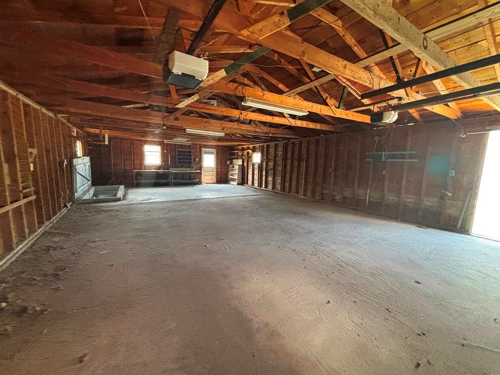 417 W First Street Property Photo 8