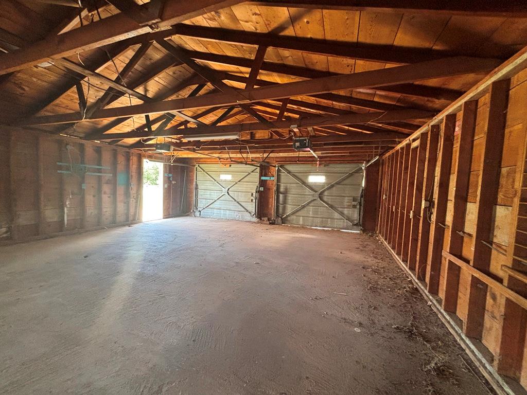 417 W First Street Property Photo 9