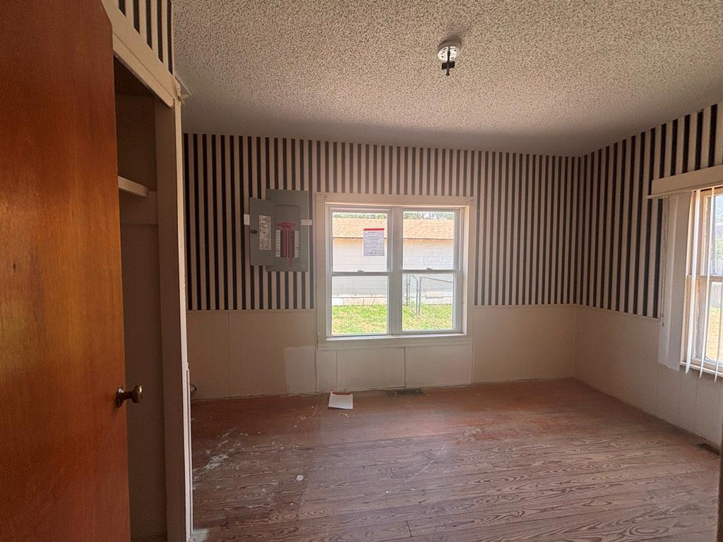 417 W First Street Property Photo 13