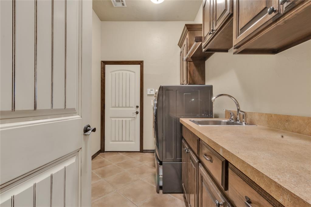 566 W Hunters Court Way Property Photo 29