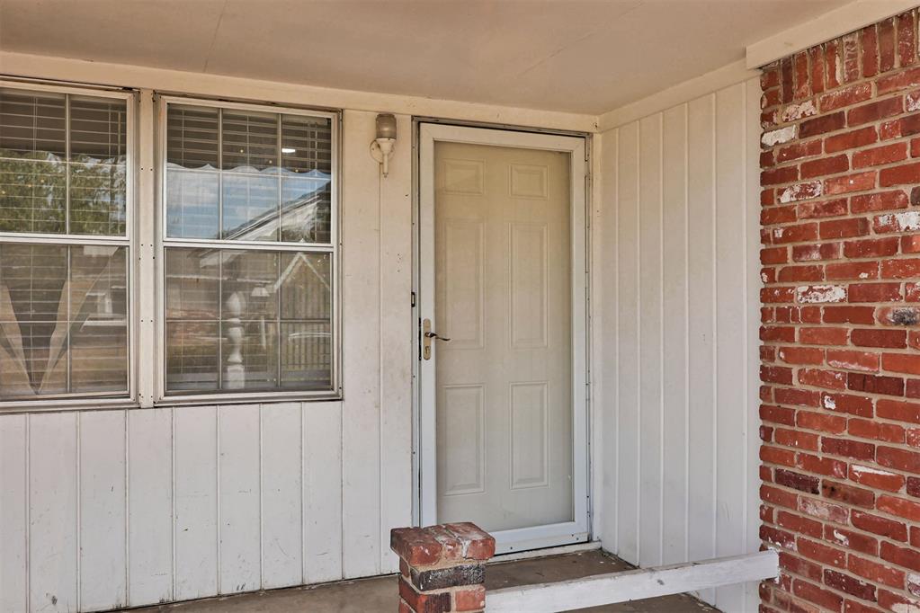 8636 Ne 33rd Street Property Photo 5