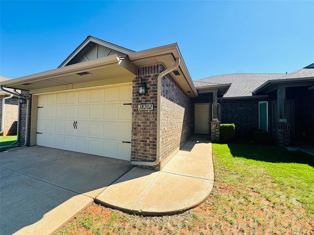 18202 Manera Way Property Photo 2