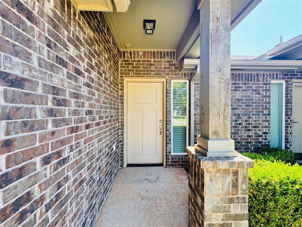 18202 Manera Way Property Photo 3