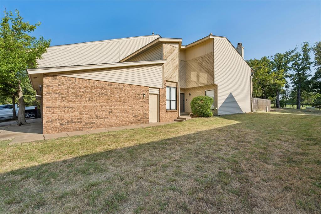1713 Windhill Avenue Property Photo 4
