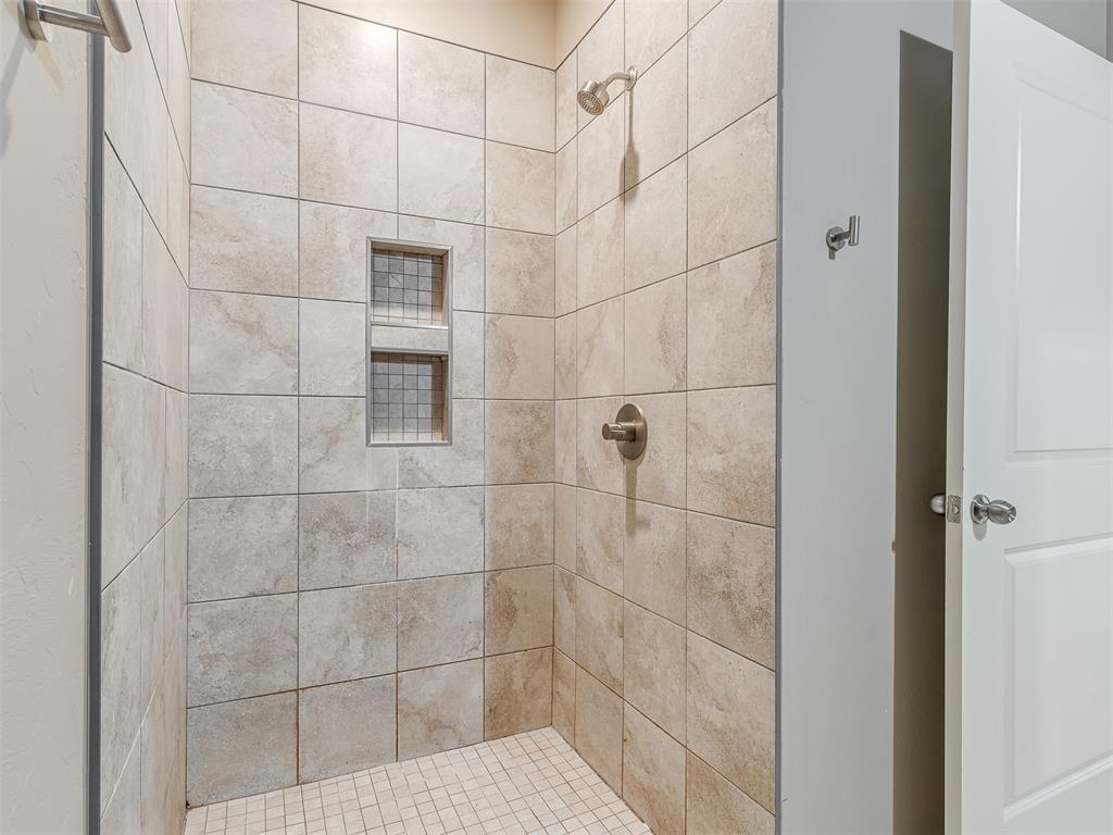 2105 Ne 12th Street Property Photo 15