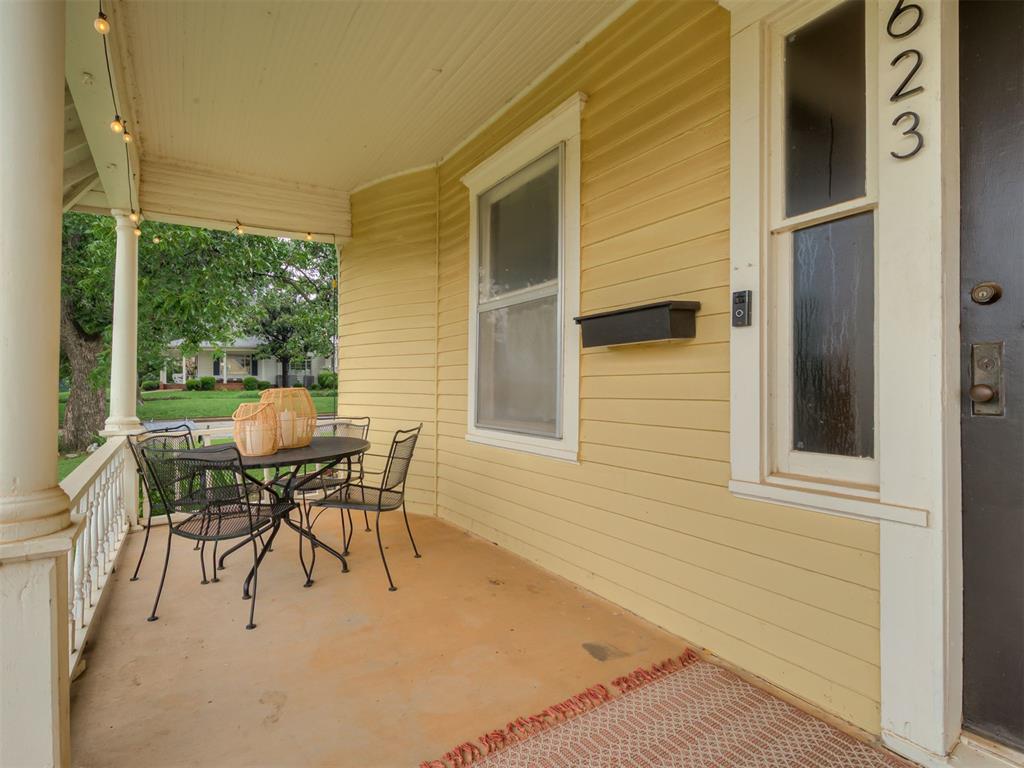 623 E Warner Avenue Property Photo 3